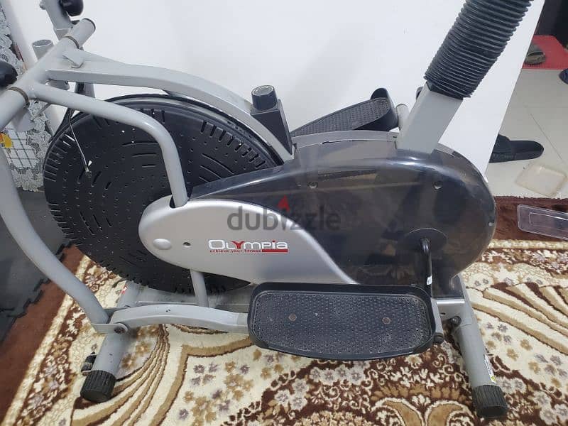 Body Builder Spin Bike, black 1