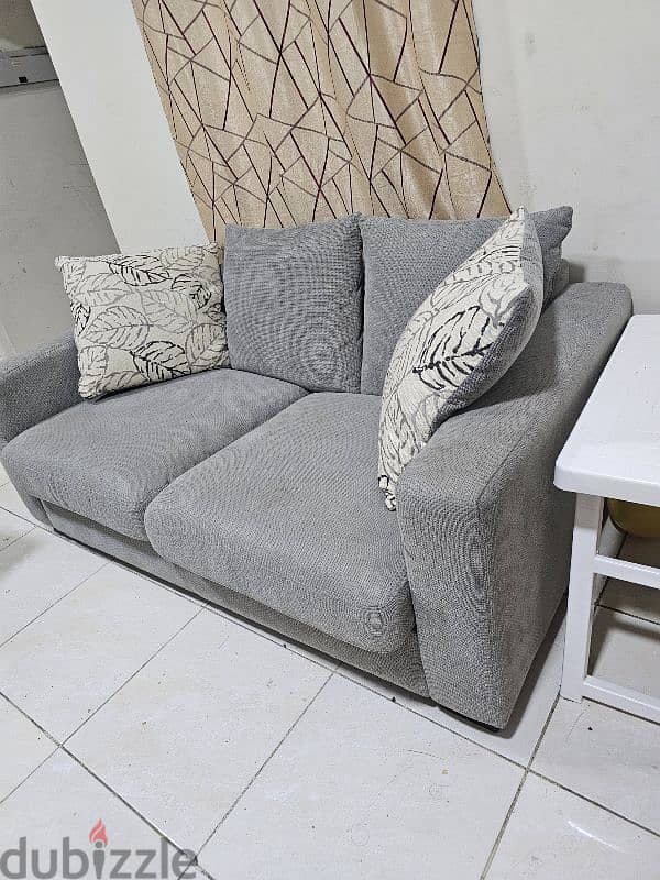 Home r us - 2seater sofa 3