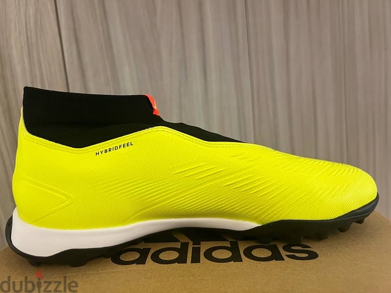 حذاء كرة قدم أديداس أصلي  Adidas original football shoes 1