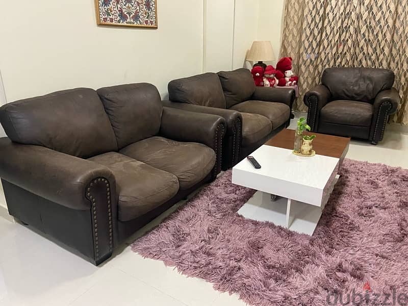 Leather sofa sets for urgent sale 0