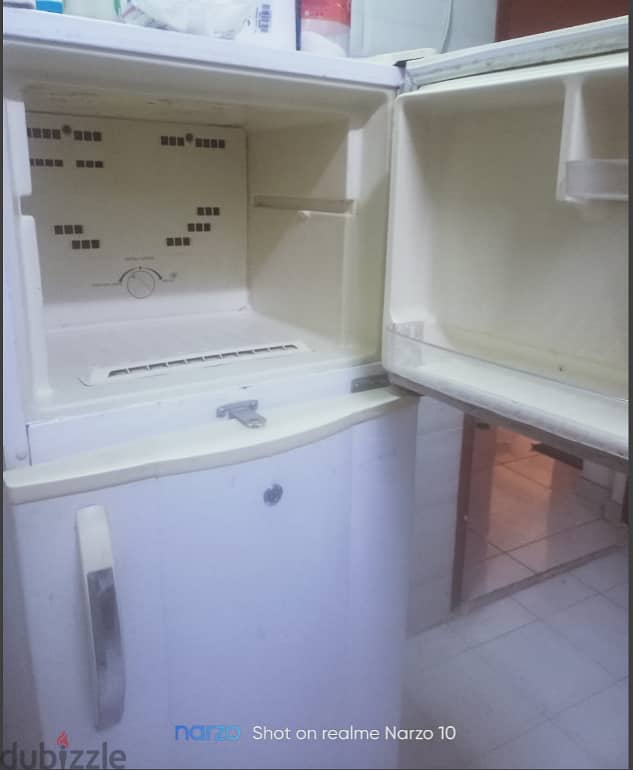 Used Fridge 320  ltrs 1