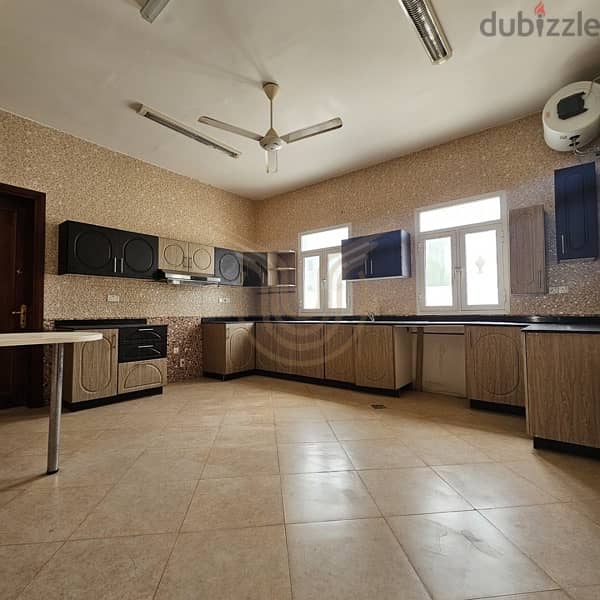 AL QURUM | EXCELLENT 6 BR COMPOUND VILLA 7