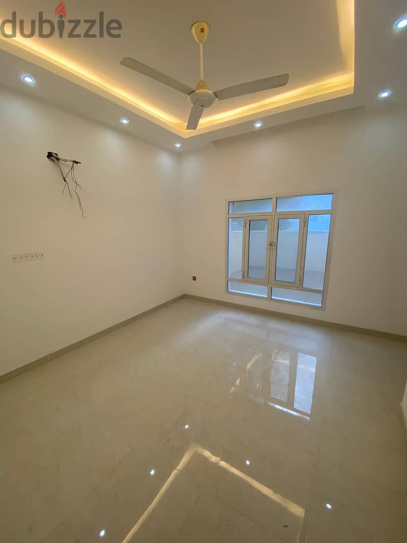 For Rent 5 Bhk Villa In Boucher للإيجار فيلا 5 غرف نوم في بوشر 7