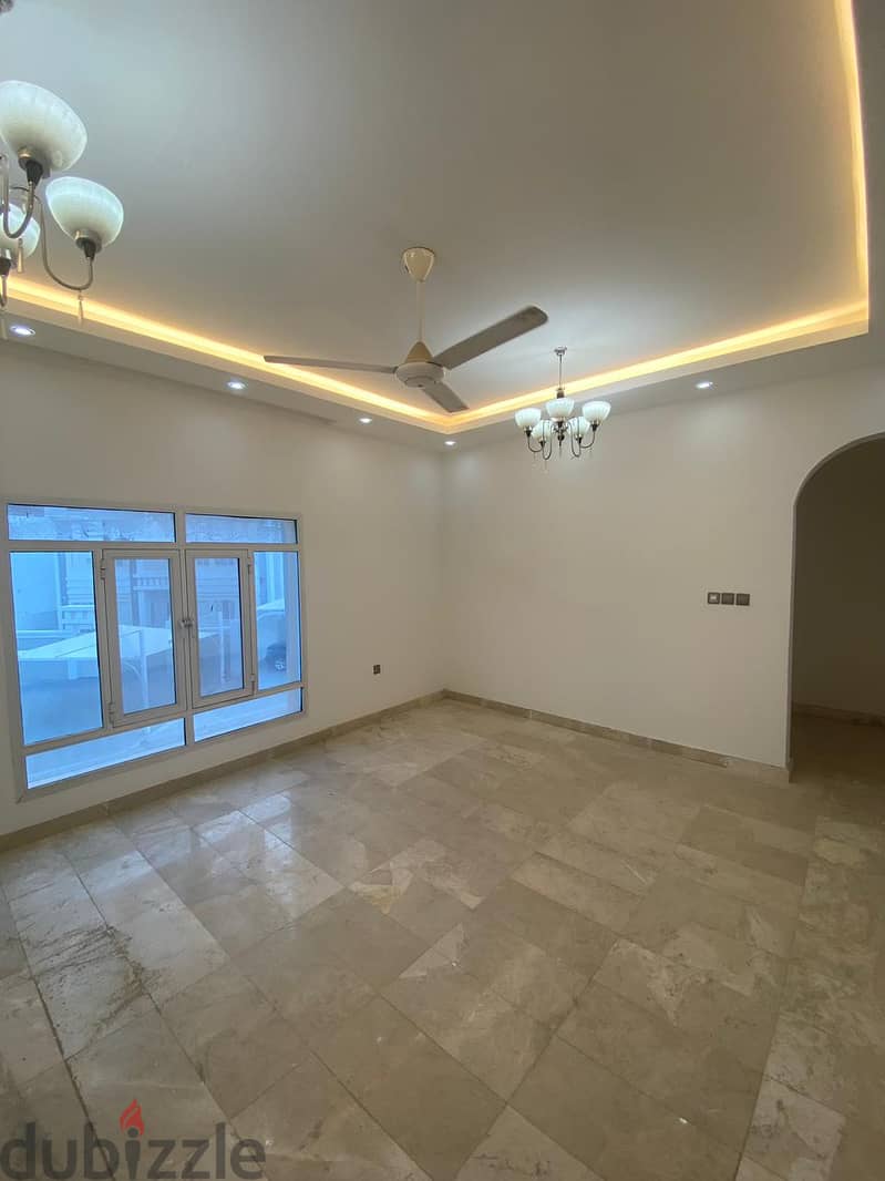 For Rent 5 Bhk Villa In Boucher للإيجار فيلا 5 غرف نوم في بوشر 11