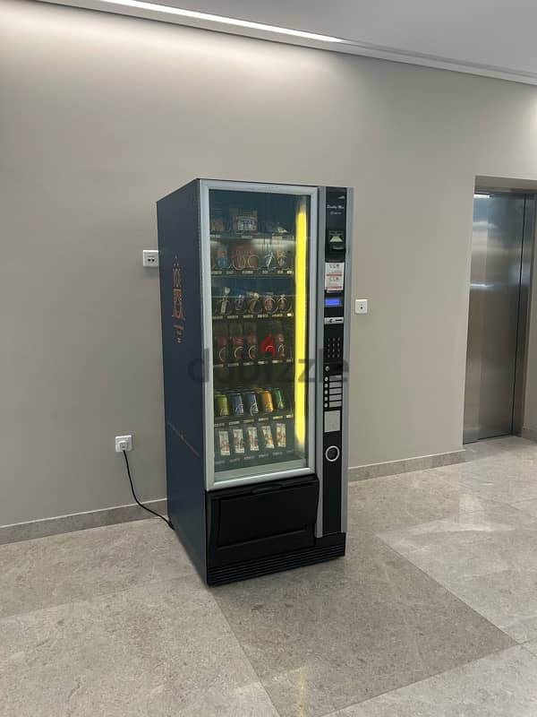 vending machine مكائن البيع الذاتي / الالي 1