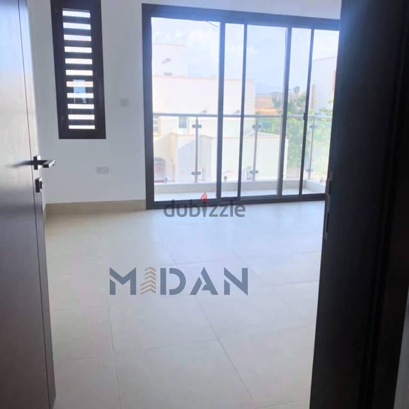 MUSCAT HILLS! BEAUTIFUL 4+1 BR TOWNHOUSE 1