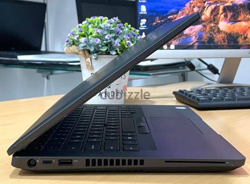 Dell latitude 5401 i7 9th Ram 16GB SSD 512GB  Display 14"@ 105 omr 1