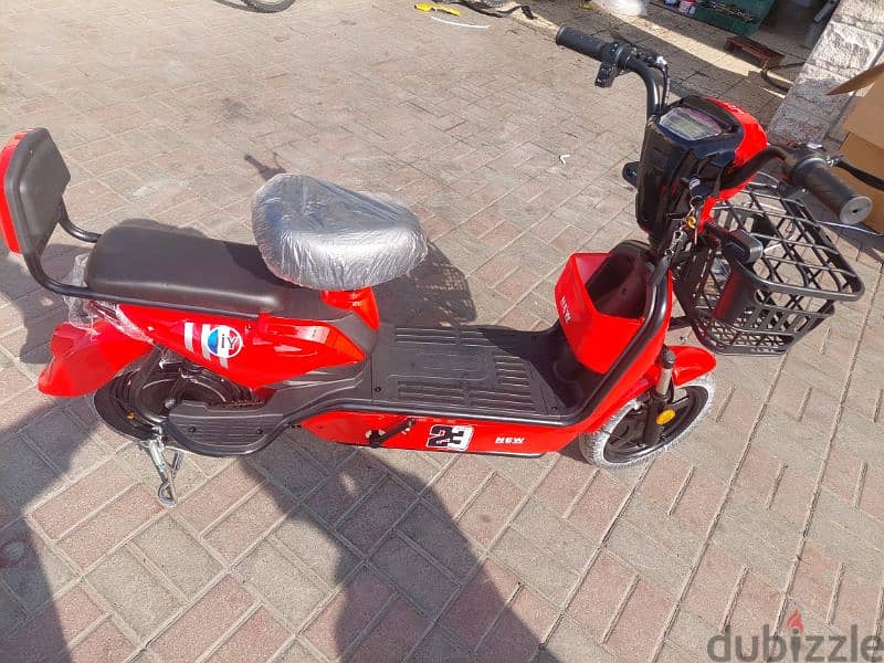 electric scooter  size 14 mi whatsupp 97658846 1