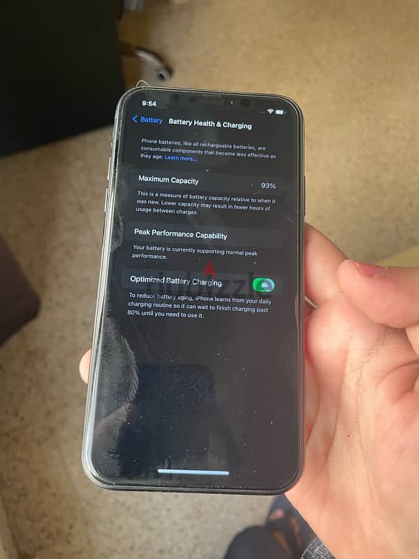 iPhone XR 93% battery 0