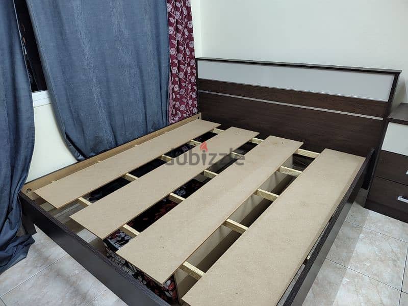 King Size Bed and Mattress 180 x 200 for sell 0