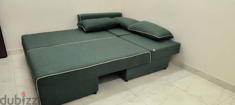 Sofa comes bed 4