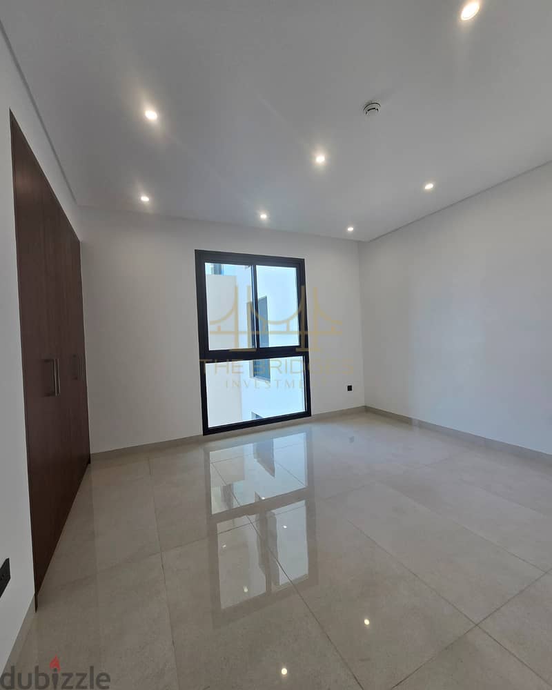 SEA VIEW APARTMENT IN Al MOUJ 4