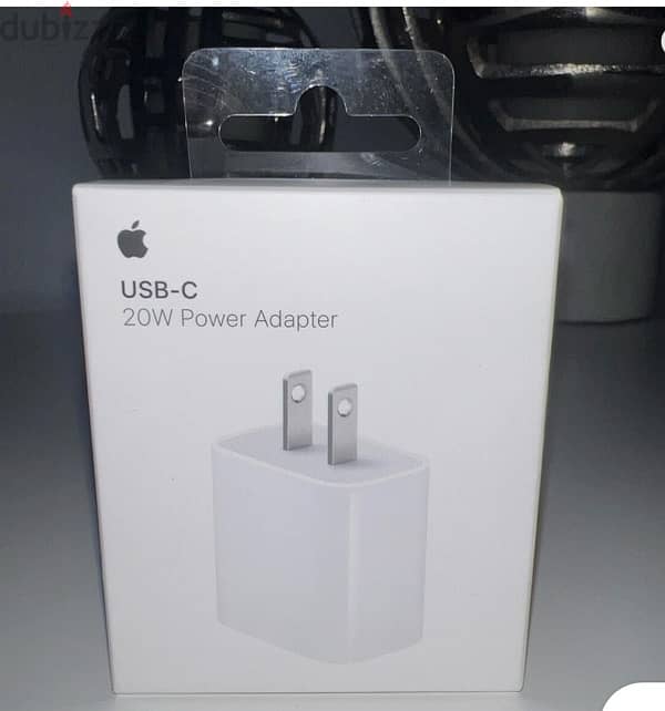 apple i phoen 20W adapter 0