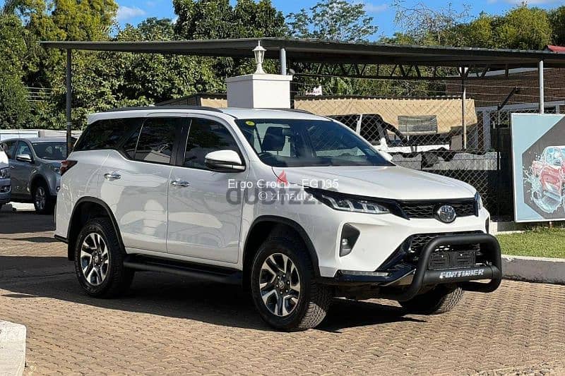 Toyota Fortuner 2024 for rent daily weekly and monthly basis 1