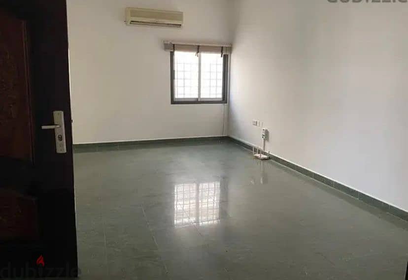 apartment for rent in qurm 0