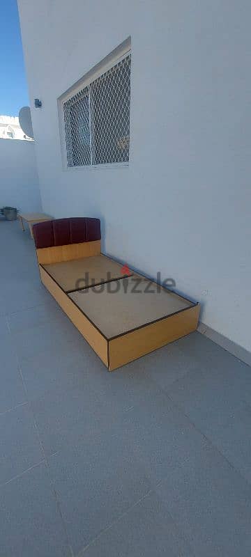 single bed with mattress 0