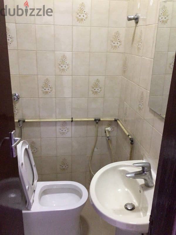 spacious 3 bhk flat in Qurum near rose garden 7