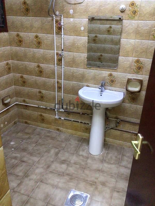 spacious 3 bhk flat in Qurum near rose garden 12