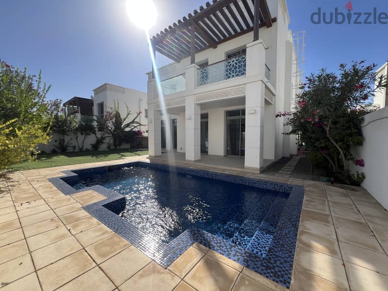 5 Bedroom Villa for Rent in Al Mouj 0