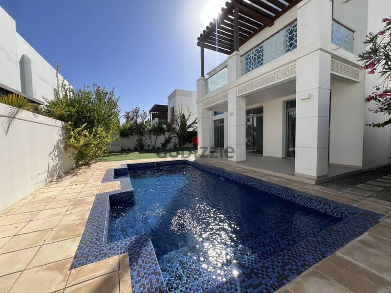 5 Bedroom Villa for Rent in Al Mouj 2