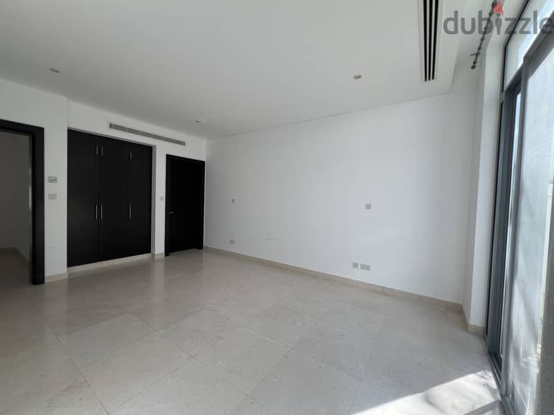 5 Bedroom Villa for Rent in Al Mouj 7