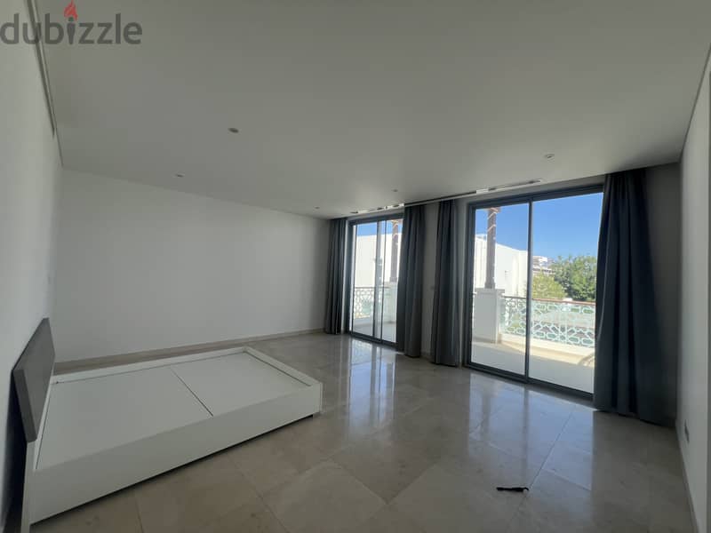 5 Bedroom Villa for Rent in Al Mouj 12