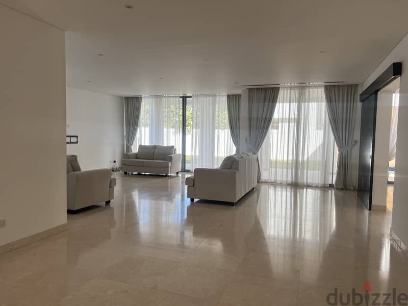 5 Bedroom Villa for Rent in Al Mouj 1