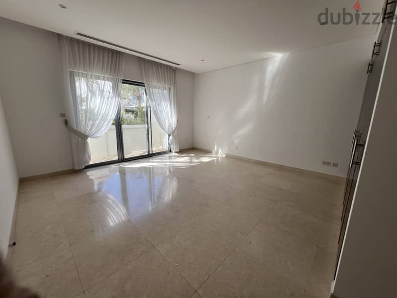 5 Bedroom Villa for Rent in Al Mouj 4