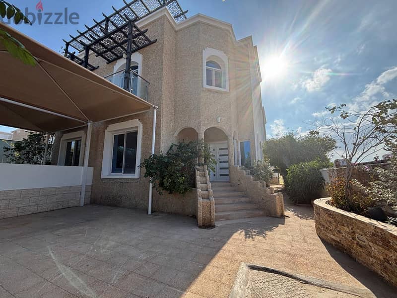 Cozy 3 Bedroom Twin Villa for rent In al Hail North 0