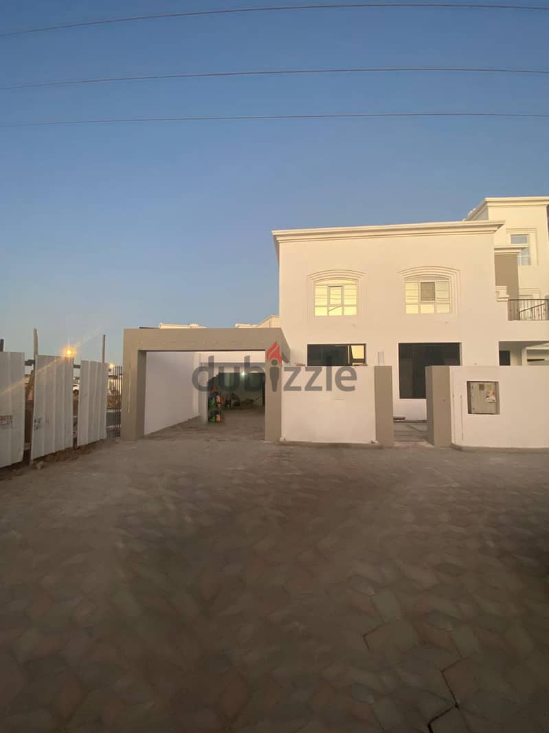 SR-AR-682 Hight quality ground floor villa to let in mawaleh north 0