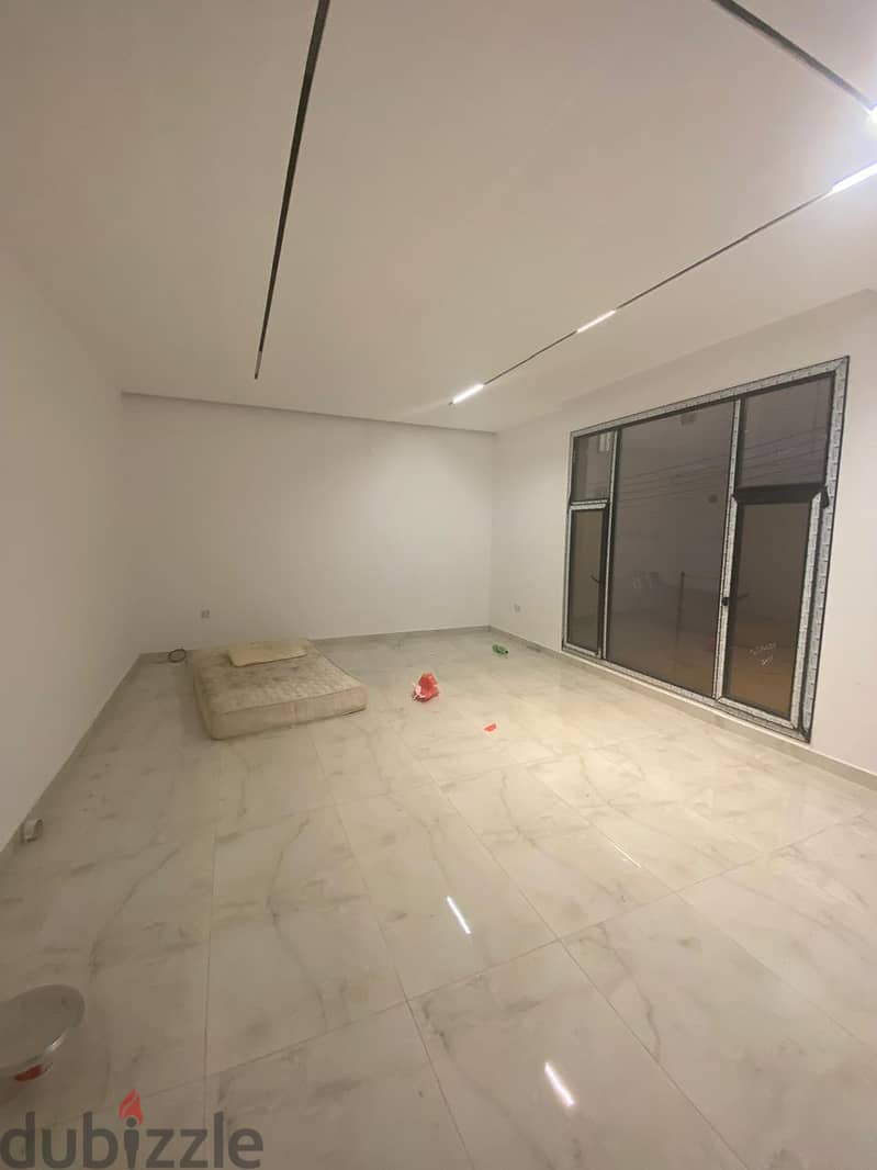 SR-AR-682 Hight quality ground floor villa to let in mawaleh north 2