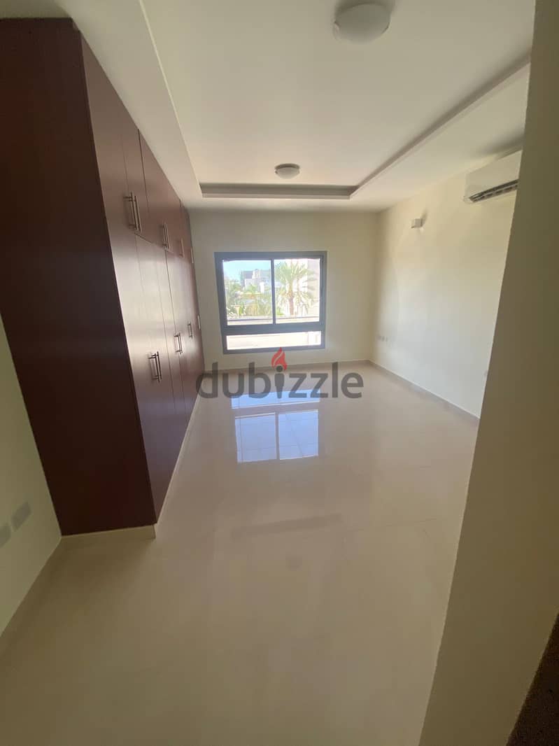 For Rent 5 Bhk+1 Villa In Al Azaiba 4