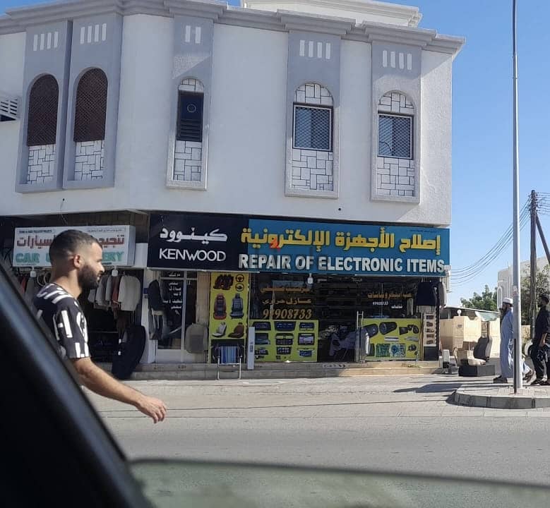 2Flats and side shop for rent Seeb Sharadi محل جانبي وشقتين في الشرادي 0