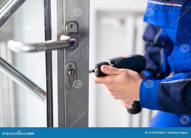 door lock open fix repair locksmith service 0