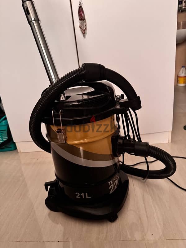 Let’s than one year impex vacuum  In new condition 1