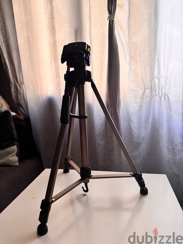 tripod 0