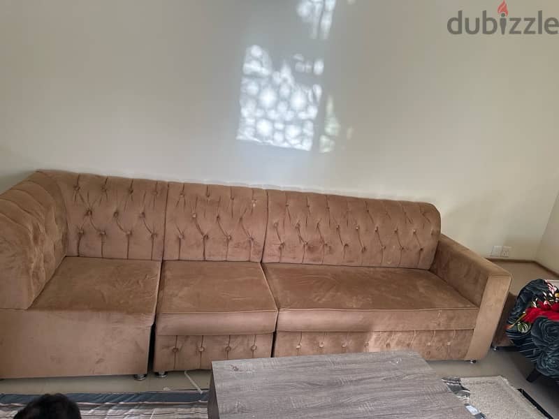 L shape sofa in excellent condition 1