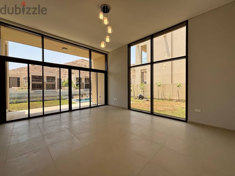 Lavish 4 Bedroom Villa for Rent in Muscat Bay 4