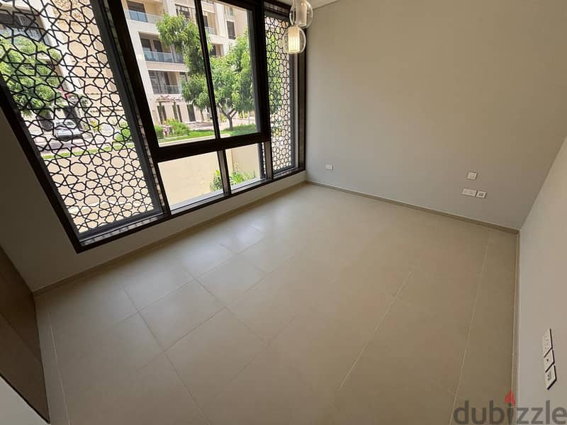 Lavish 4 Bedroom Villa for Rent in Muscat Bay 10