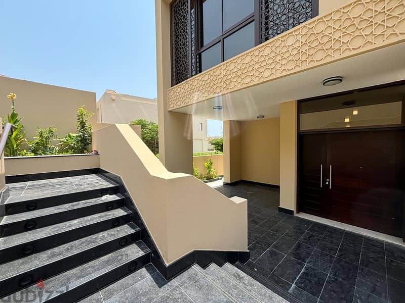 Lavish 4 Bedroom Villa for Rent in Muscat Bay 18