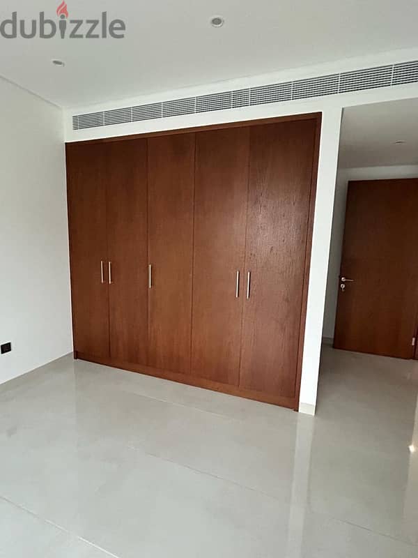 شقة فخمة في الموج a luxury apartment in almouj muscat 4