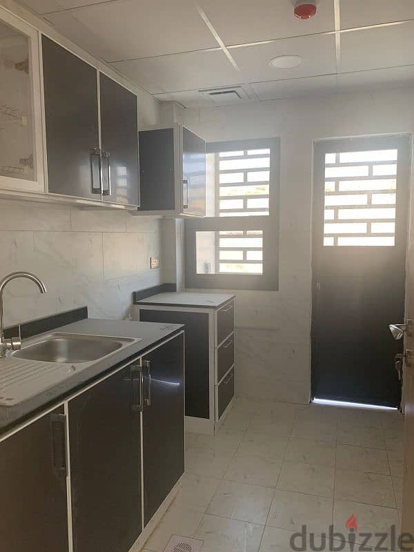 شقة للإيجار مقابل مول عمان Flat for rent in Bawshar 6