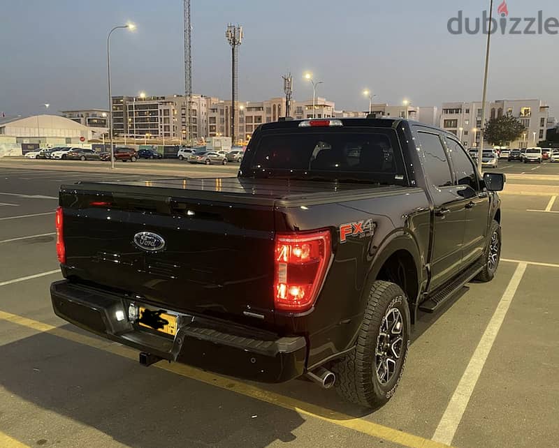 Folding Tonneau Cover for F-150 1