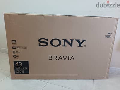 Selling 43 inch Sony Smart 4K TV in great condition!