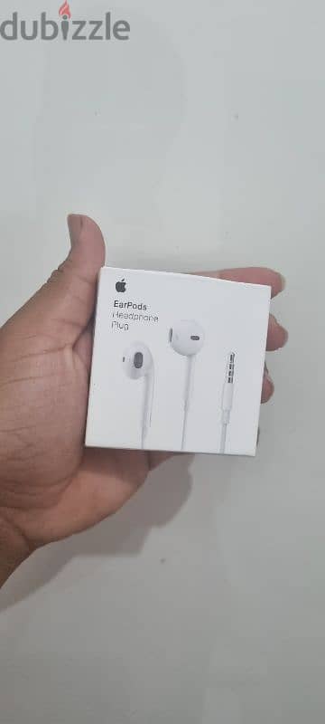 Apple airpods brand new not used 1