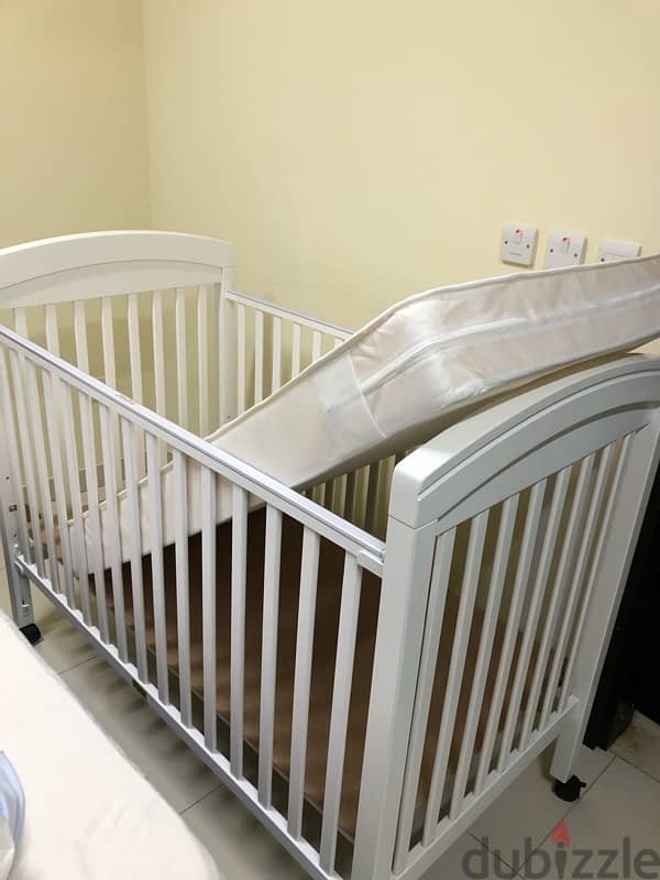 Juniors Baby Crib 2