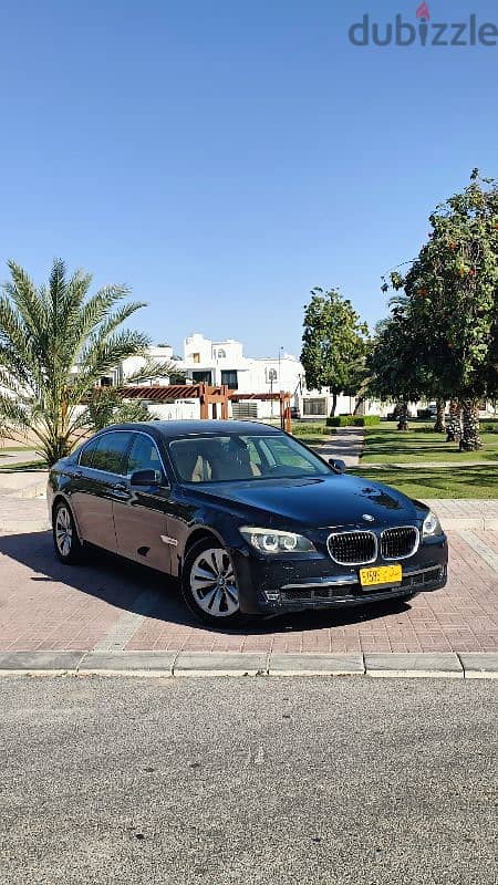 BMW 7-Series 2011 0