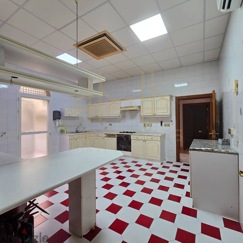 Excellent standalone villa located in Shatti Al Qurum 2