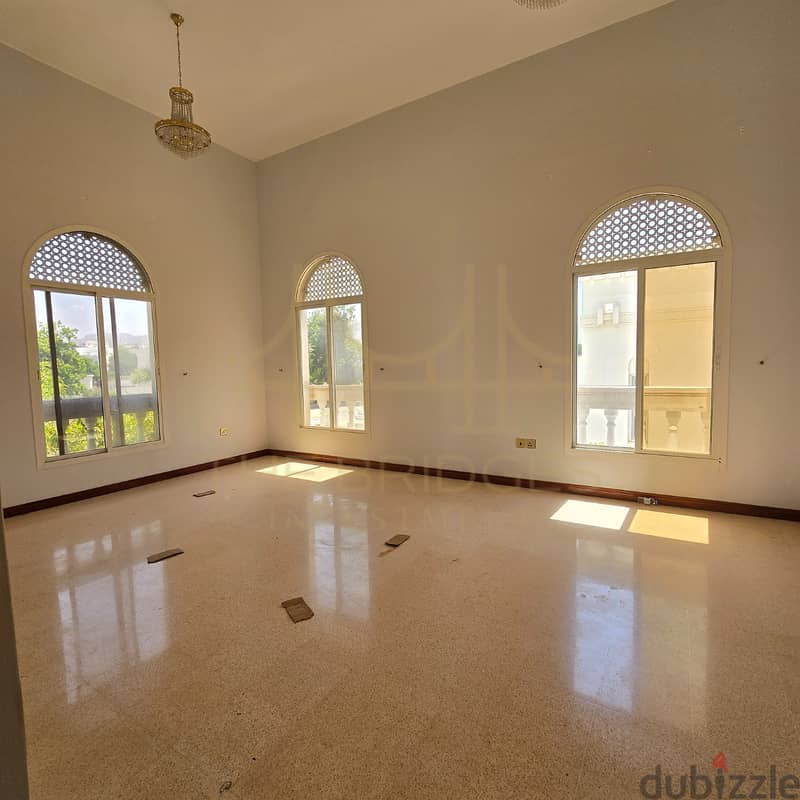 Excellent standalone villa located in Shatti Al Qurum 5