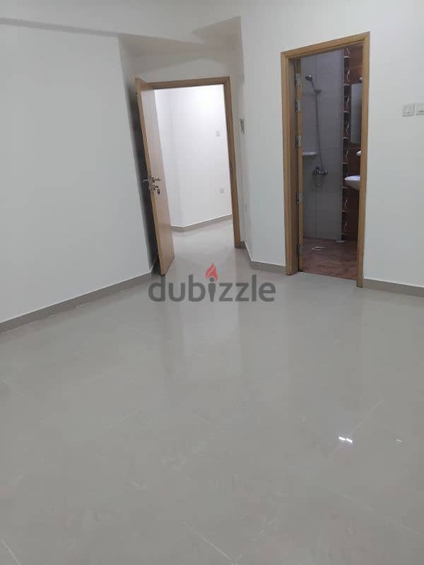 Flat for rent in Gubrah Near ALmaha Hotel excellent location 5